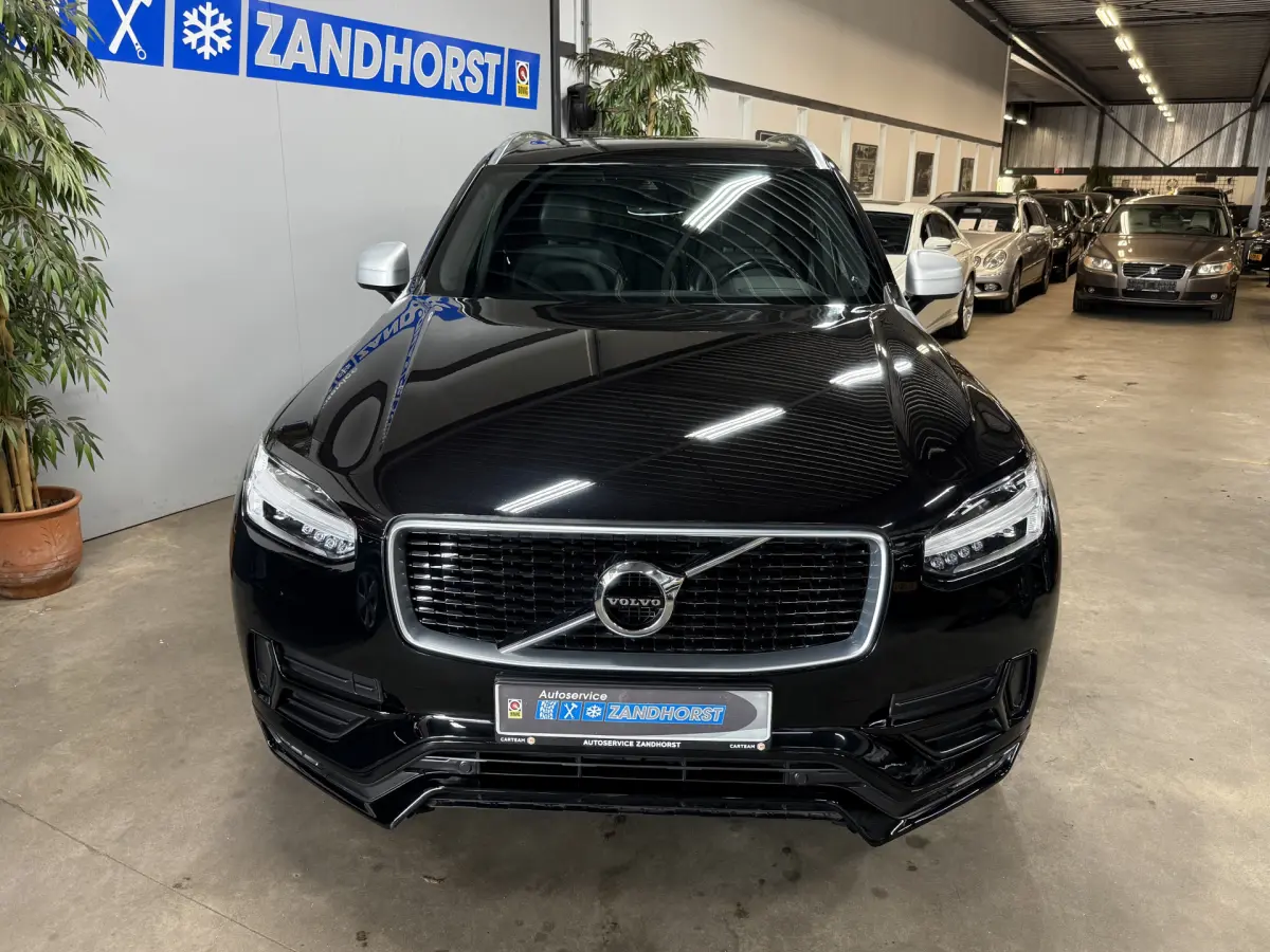 XC90 2.0 T5 AWD R-Design // Panodak // Caplay // sportstoelen met geheugen