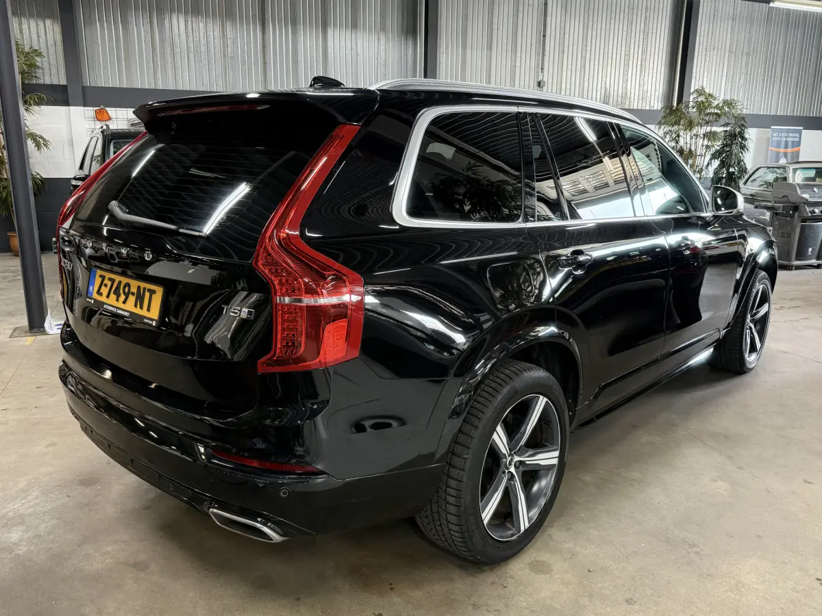XC90 2.0 T5 AWD R-Design // Panodak // Caplay // sportstoelen met geheugen