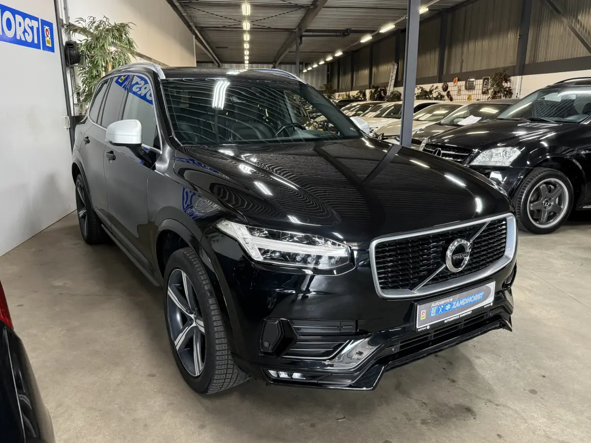 XC90 2.0 T5 AWD R-Design // Panodak // Caplay // sportstoelen met geheugen