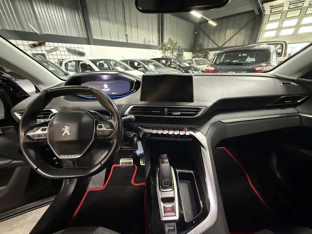 3008 1.6 PureTech Allure // Auto. // Half leer // carplay // 19 inch