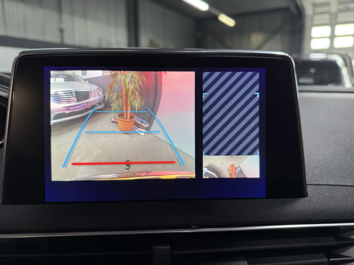 3008 1.6 PureTech Allure // Auto. // Half leer // carplay // 19 inch