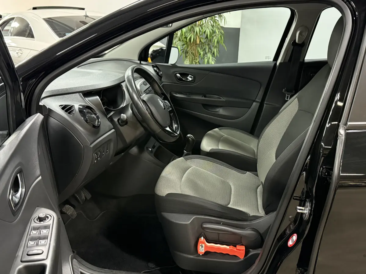 Captur 0.9 TCe Limited // Airco // Navi // lm velgen