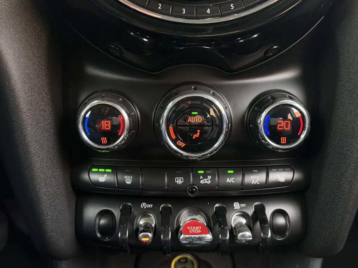 Cooper Mini 1.5 Chili Serious Business I Navi I Sportstoelen I 58000 Km
