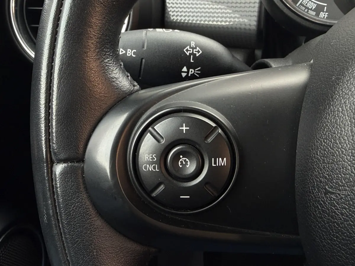 Cooper Mini 1.5 Chili Serious Business I Navi I Sportstoelen I 58000 Km