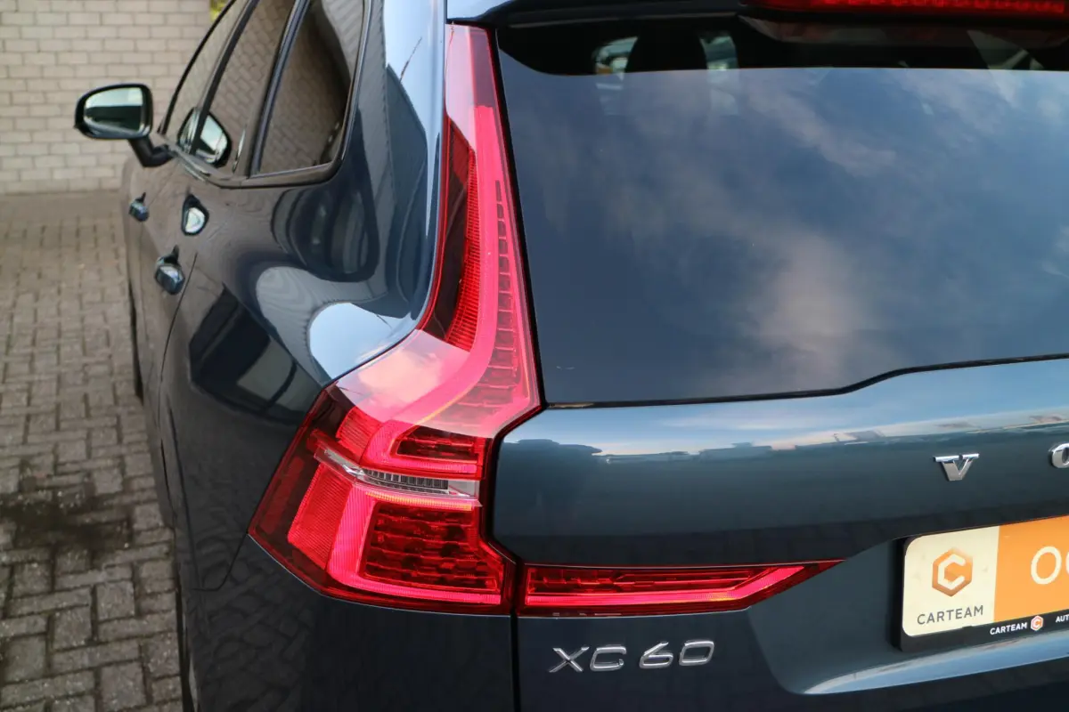 XC60 2.0 T6 Plug-in hybrid AWD Plus Dark | long Range! | Panorama | 360 camera |