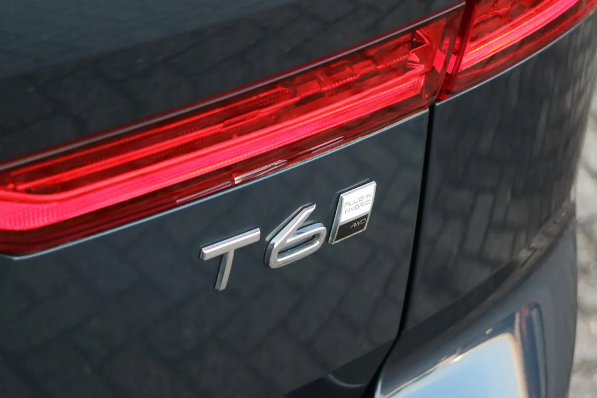XC60 2.0 T6 Plug-in hybrid AWD Plus Dark | long Range! | Panorama | 360 camera |