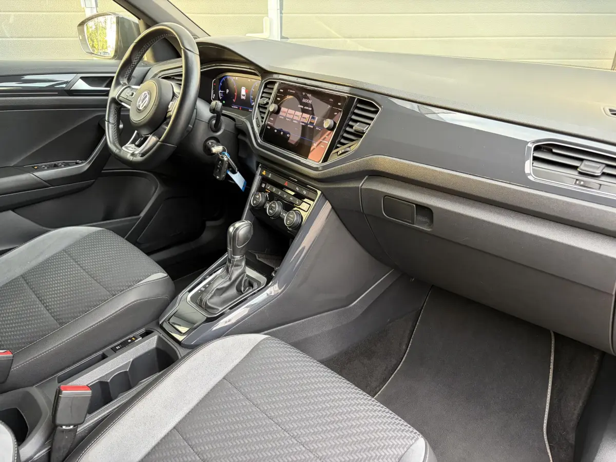 T-Roc 1.5 TSI Sport 3x R-Line | Climate |Camera | Parkeer sensoren | Stoel verwarming |