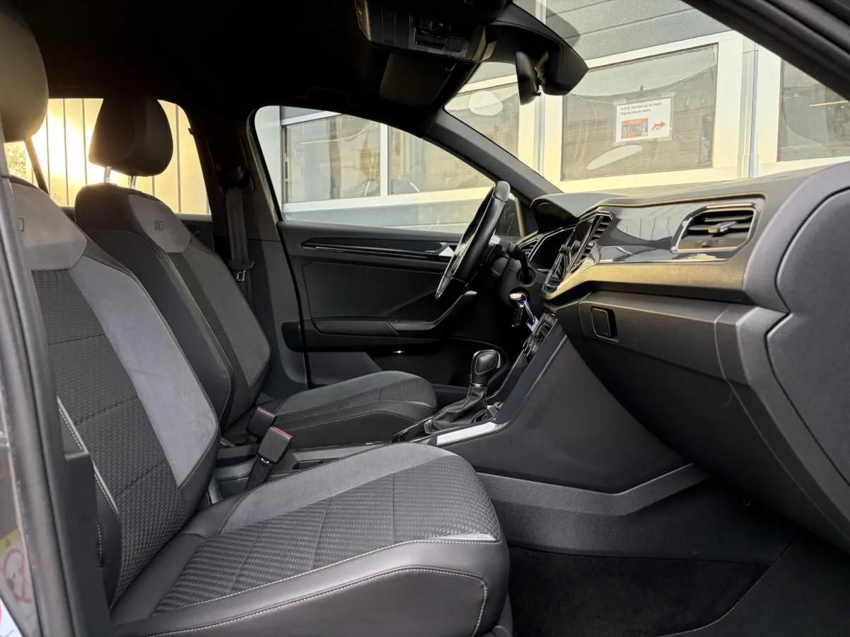 T-Roc 1.5 TSI Sport 3x R-Line | Climate |Camera | Parkeer sensoren | Stoel verwarming |