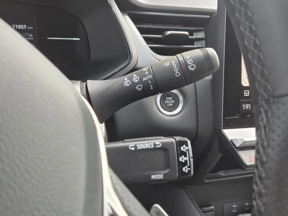 Captur 1.3 mild hybrid 160 EDC AUTOMAAT techno Camera, Adaptive Cruise Control, Stoel/Stuur verw., Apple/An