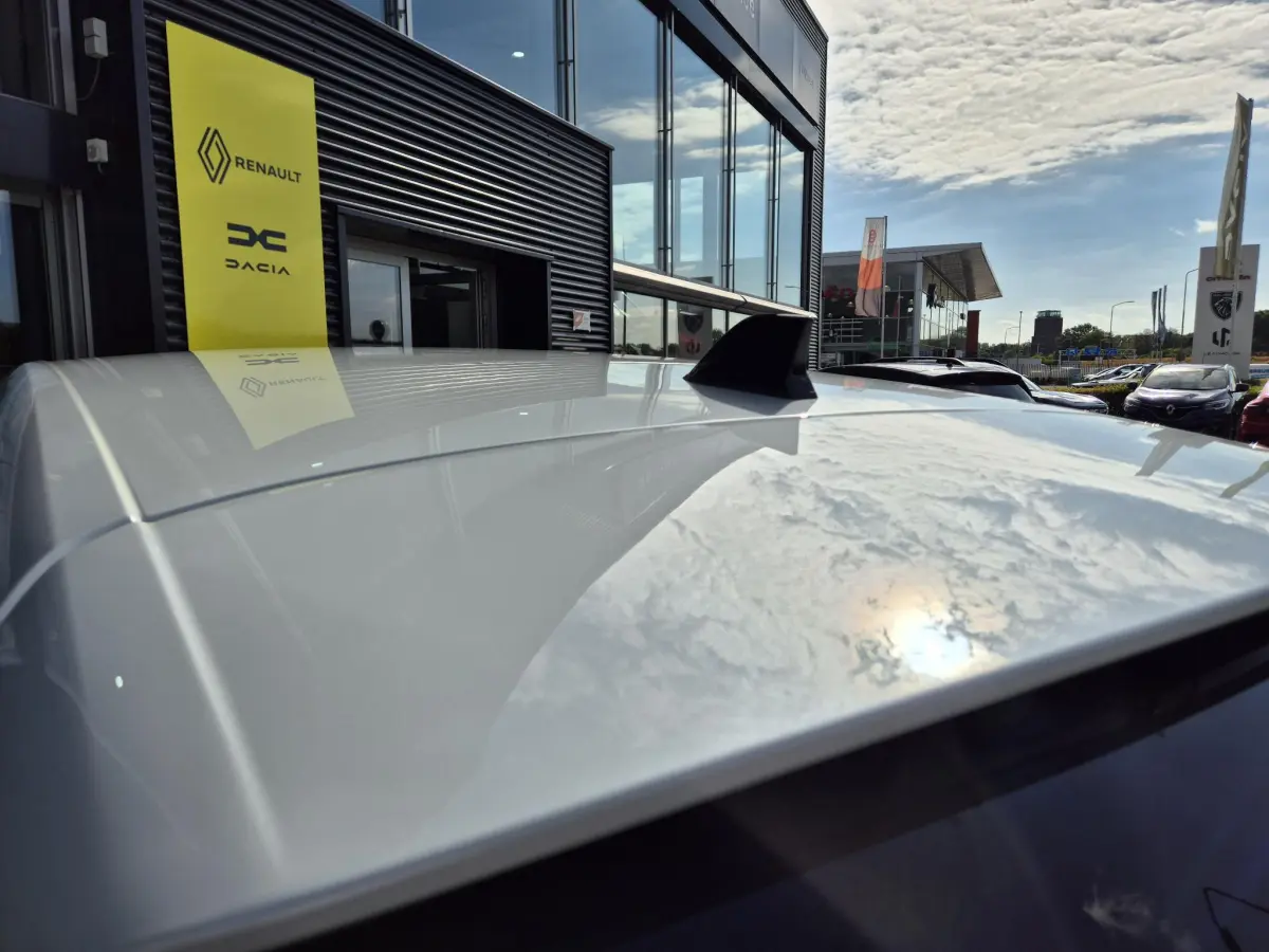 Captur 1.3 mild hybrid 160 EDC AUTOMAAT techno Camera, Adaptive Cruise Control, Stoel/Stuur verw., Apple/An