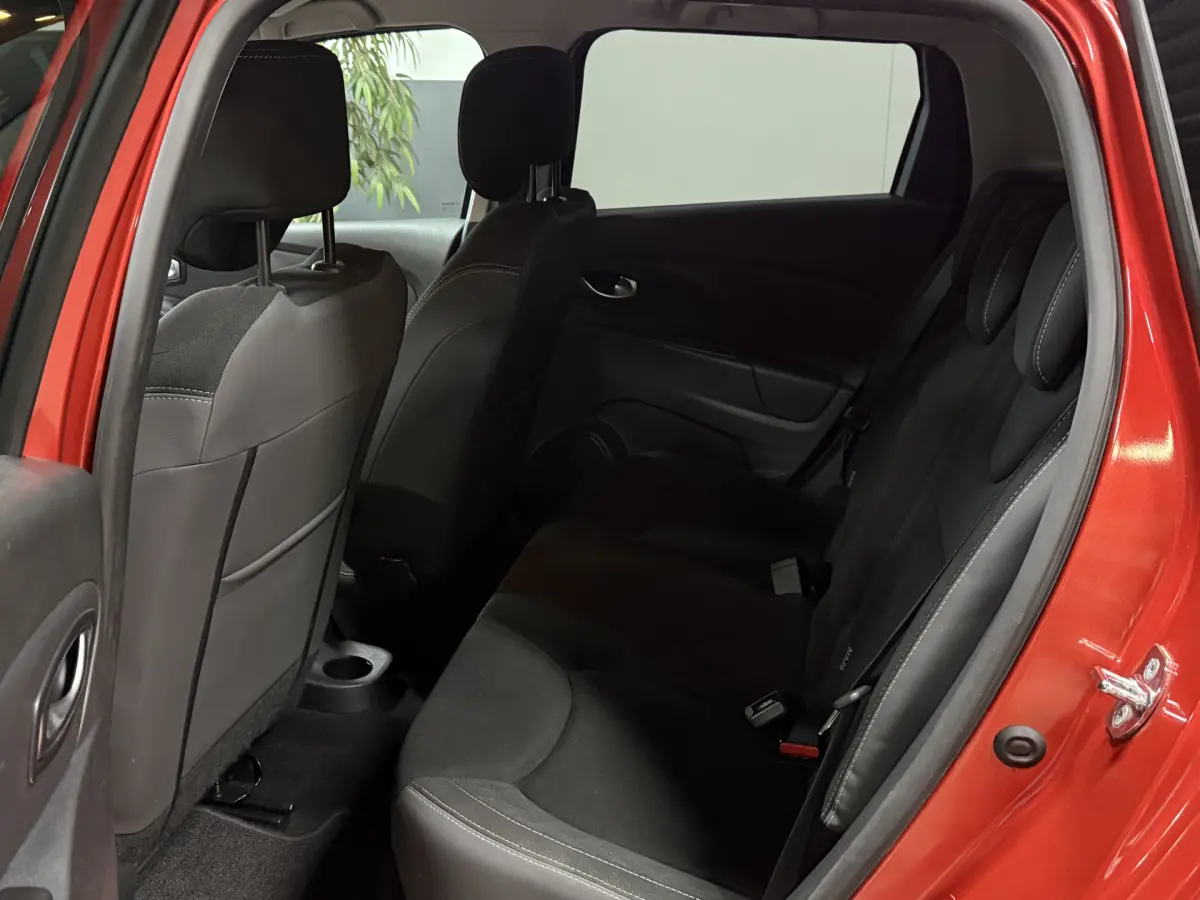 Clio Estate 0.9 TCe Limited // Airco // PDC // Navi