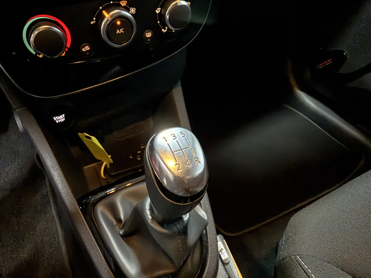 Clio Estate 0.9 TCe Limited // Airco // PDC // Navi