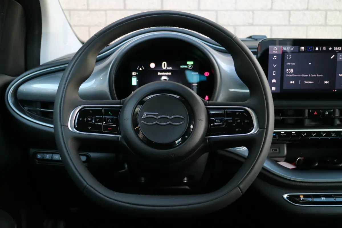 500 Urban 42 kWh | Camera | Carplay |