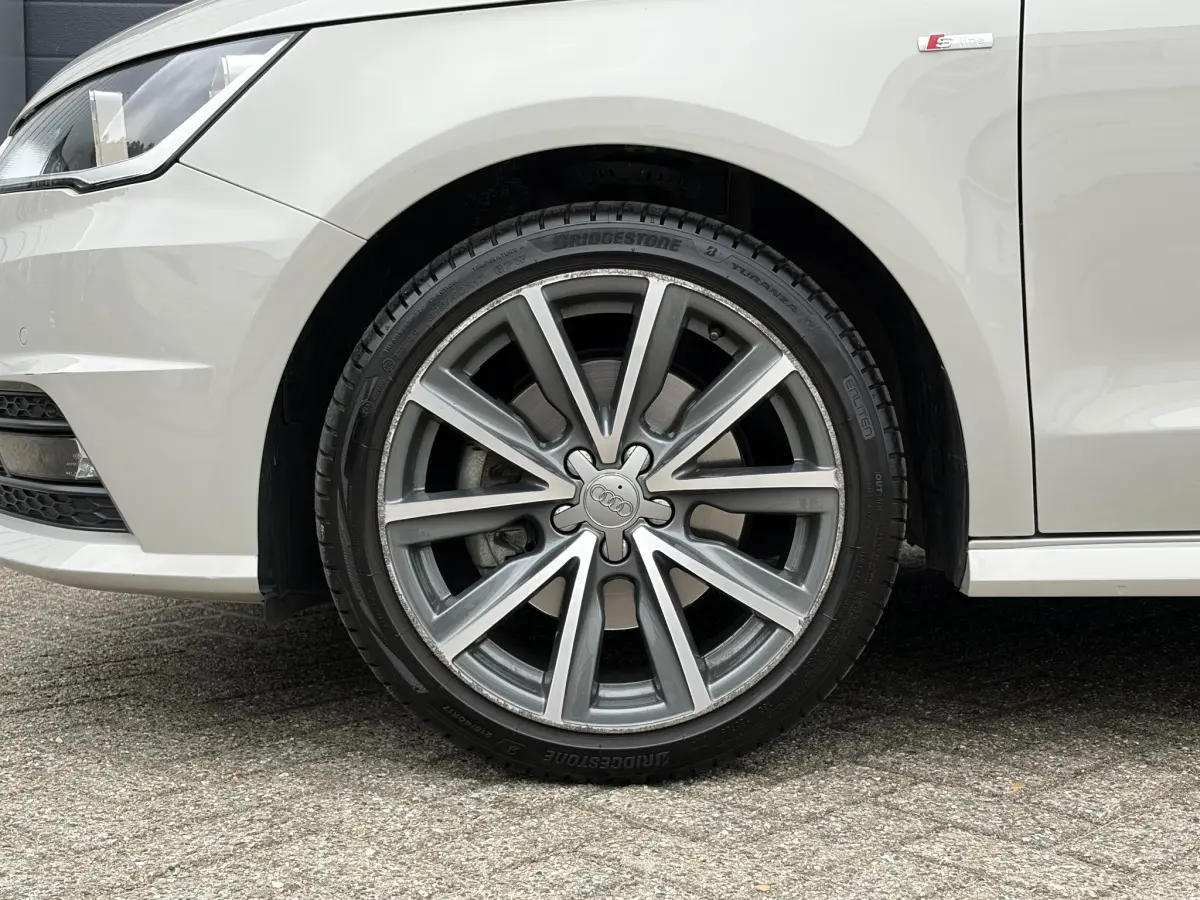 A1 1.4 TFSI Sport Pro Line S | Pano | S Line | Stoel verwarming | Parkeer sensoren |