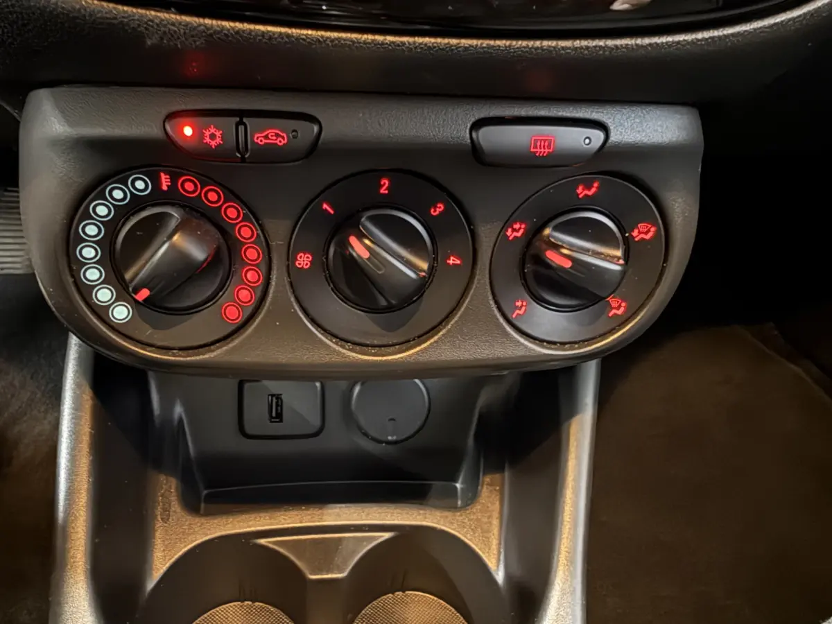 Corsa 1.2 // Airco // LM velgen