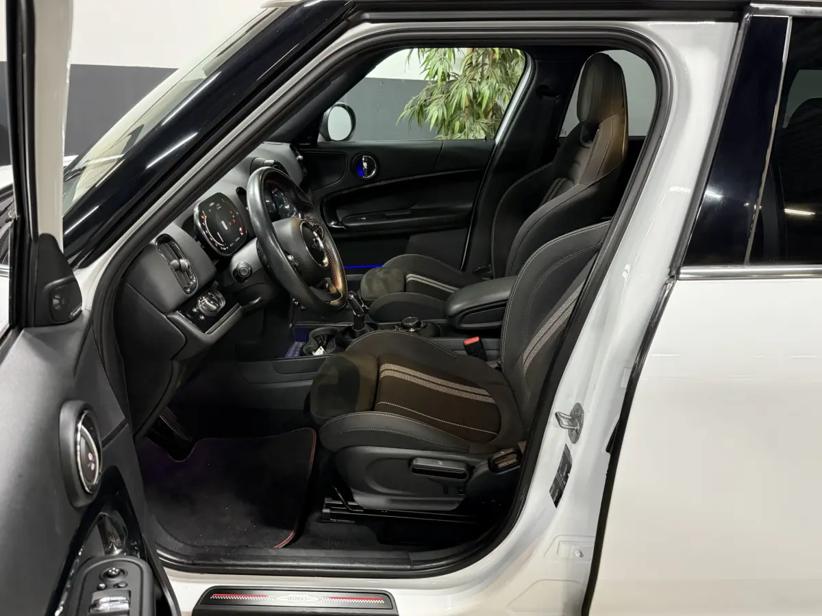 Countryman 1.5 Cooper Business Edition // JCW // panodak // Harman Kardon