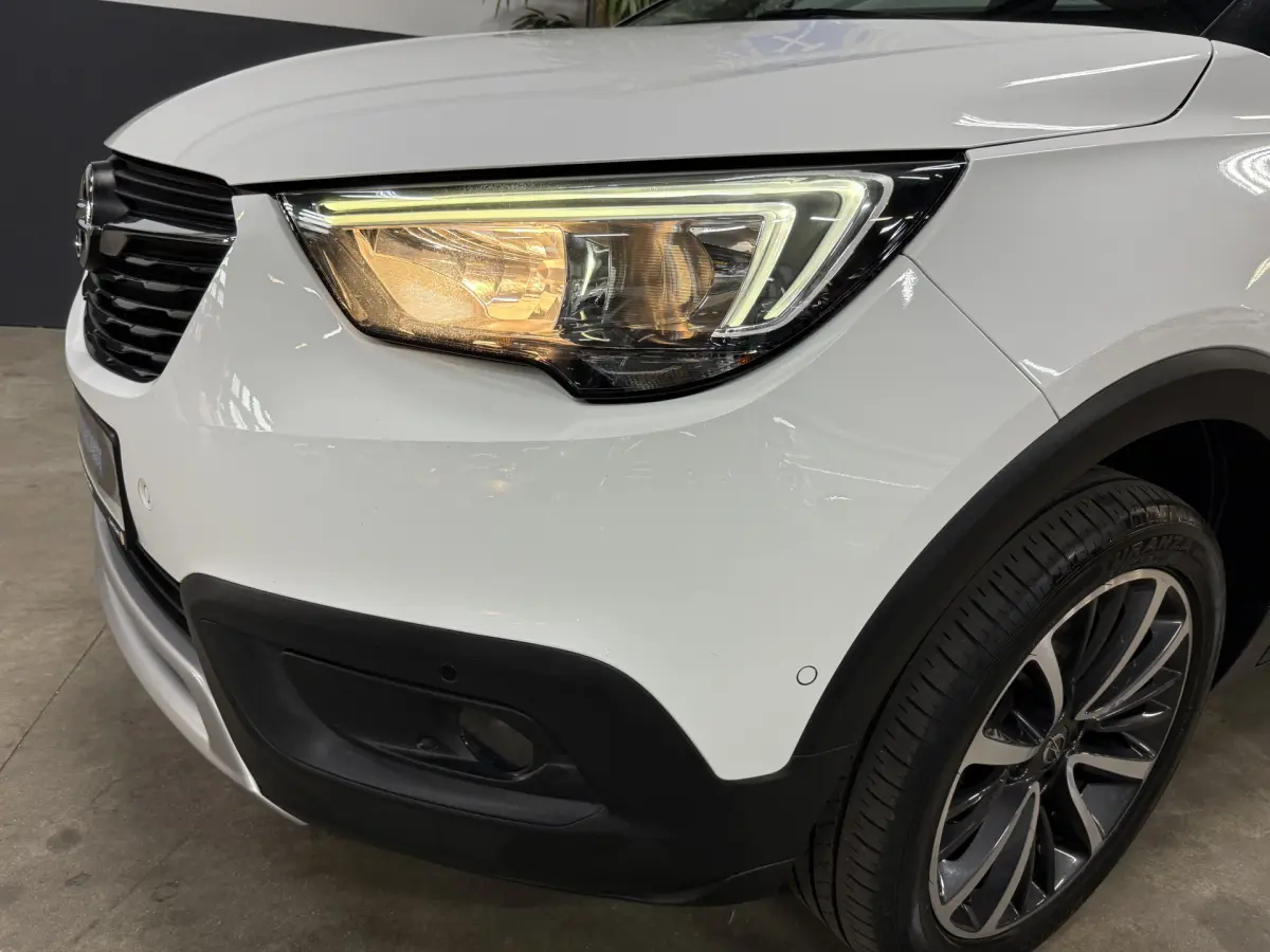 Crossland X 1.2 Turbo Online Edition // Autom. // Carplay // stoelverw.