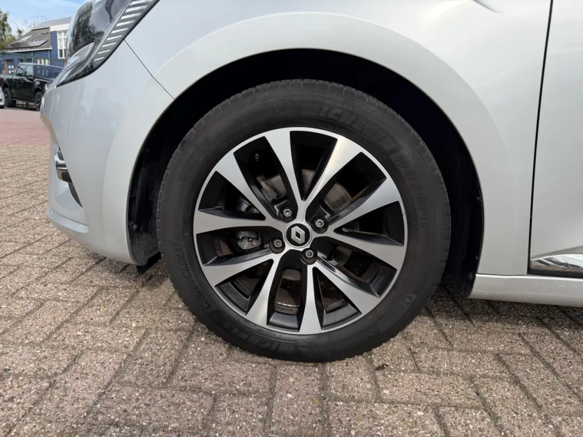 Clio 1.0 TCe 90 Techno | Carplay | Cruise | Camera