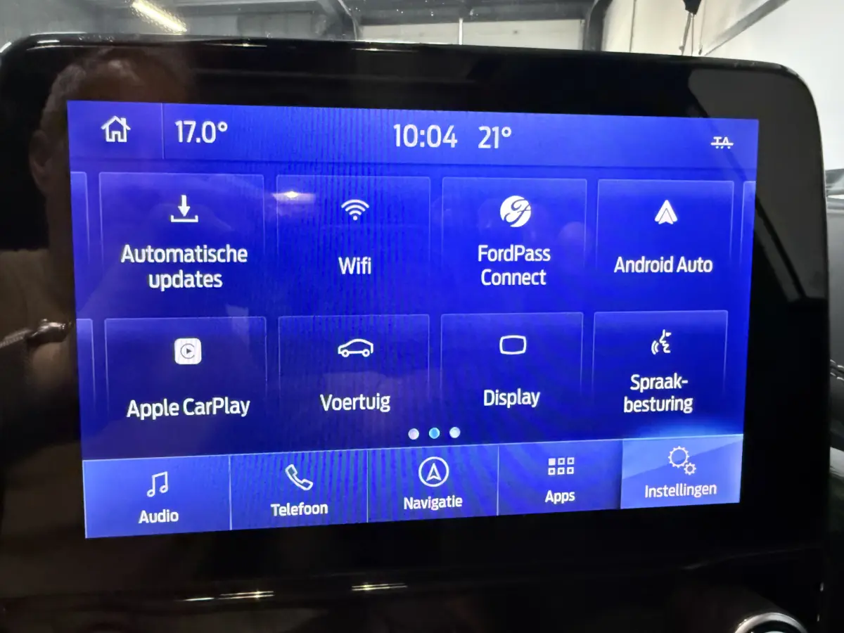 Fiesta 1.0 EcoBoost Hybrid Vignale // Pano // Vol Led