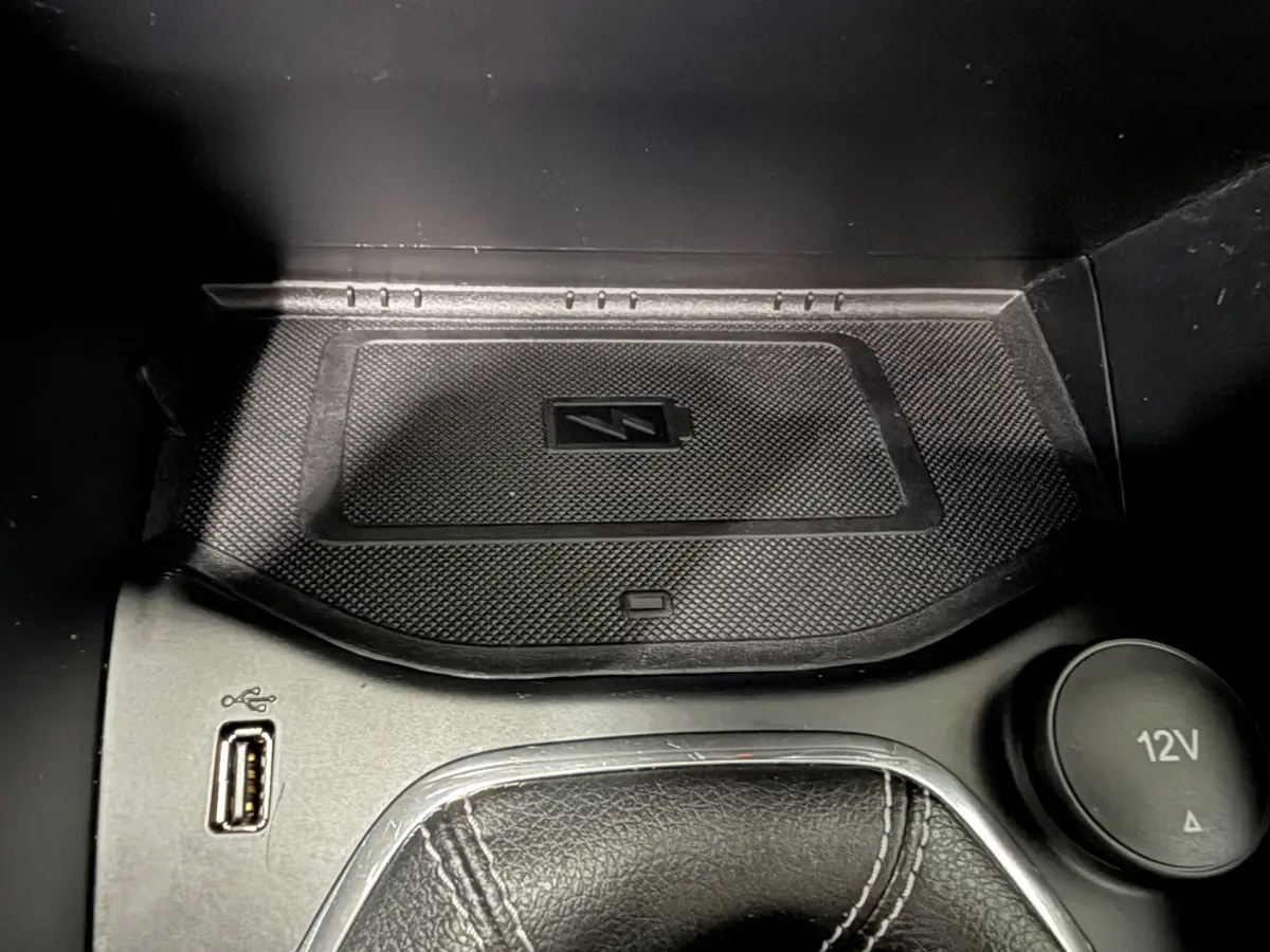Fiesta 1.0 EcoBoost Hybrid Vignale // Pano // Vol Led