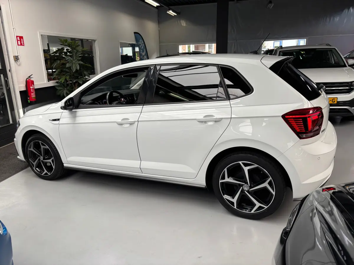 Polo 1.0 TSI Highline Business R / Carplay