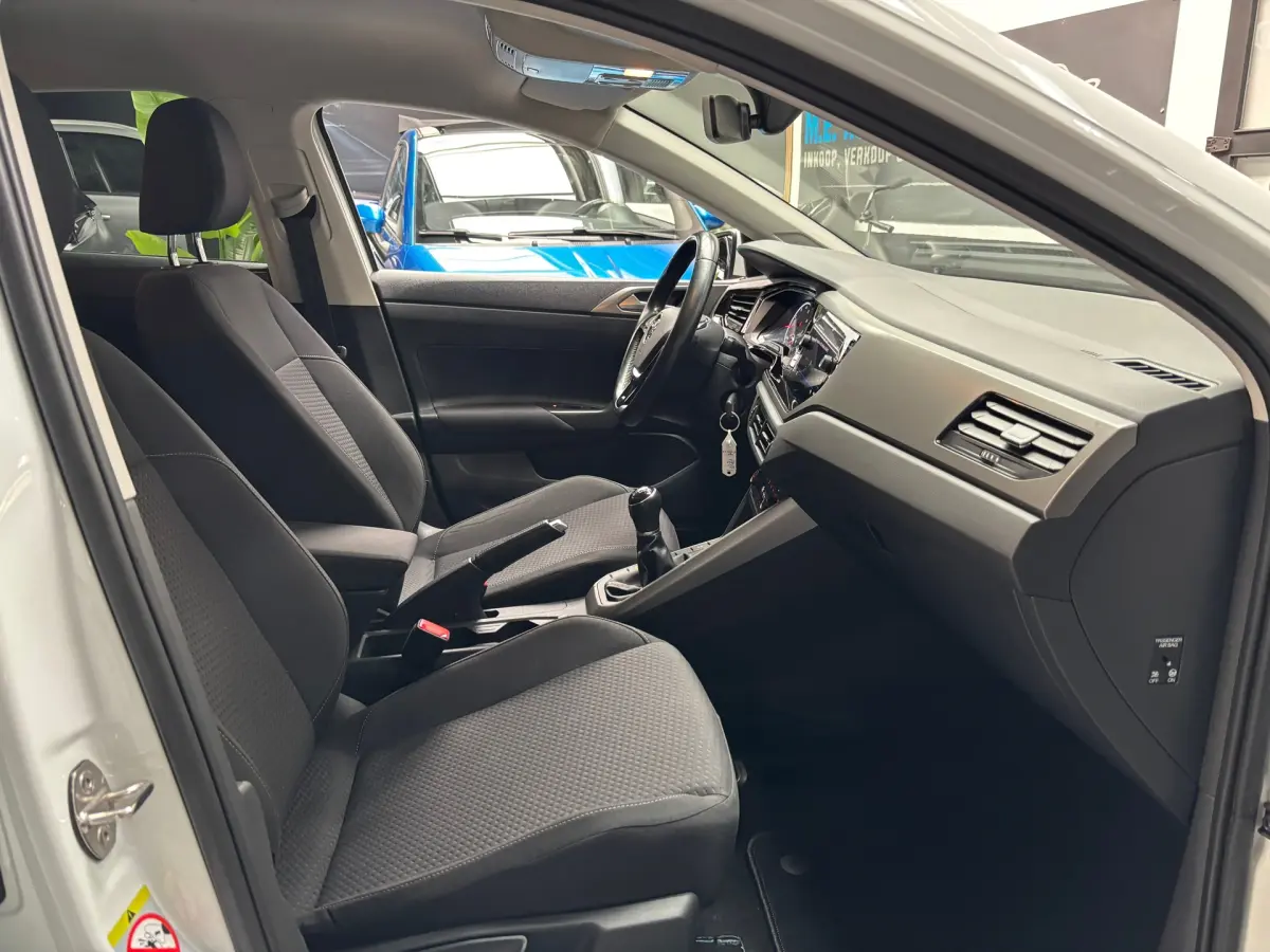 Polo 1.0 TSI Highline Business R / Carplay