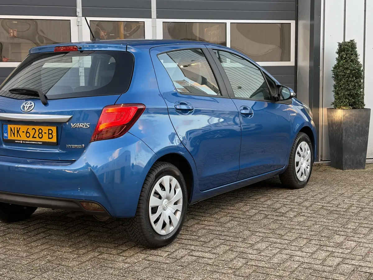Yaris 1.5 Hybrid Aspiration | Climate | Camera | CV | Airco | 4 nieuwe banden |