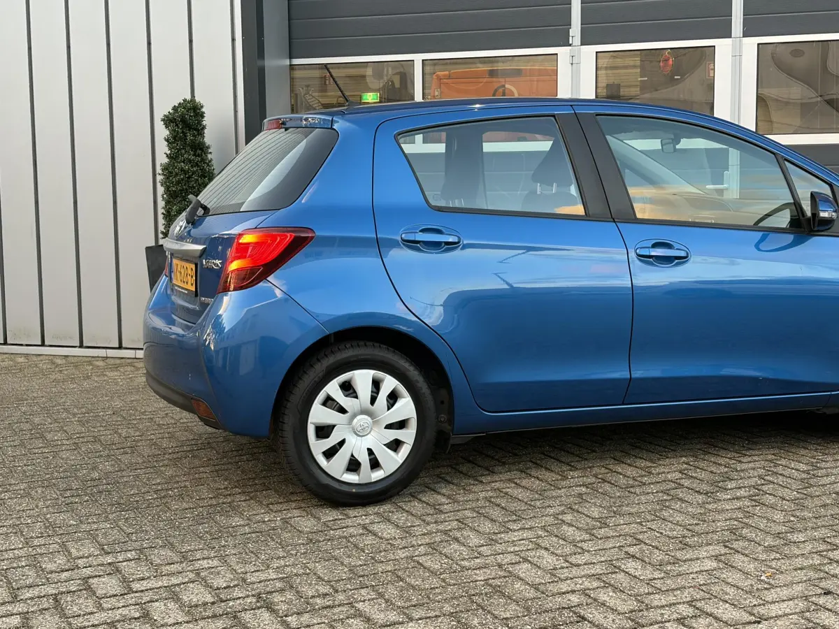 Yaris 1.5 Hybrid Aspiration | Climate | Camera | CV | Airco | 4 nieuwe banden |