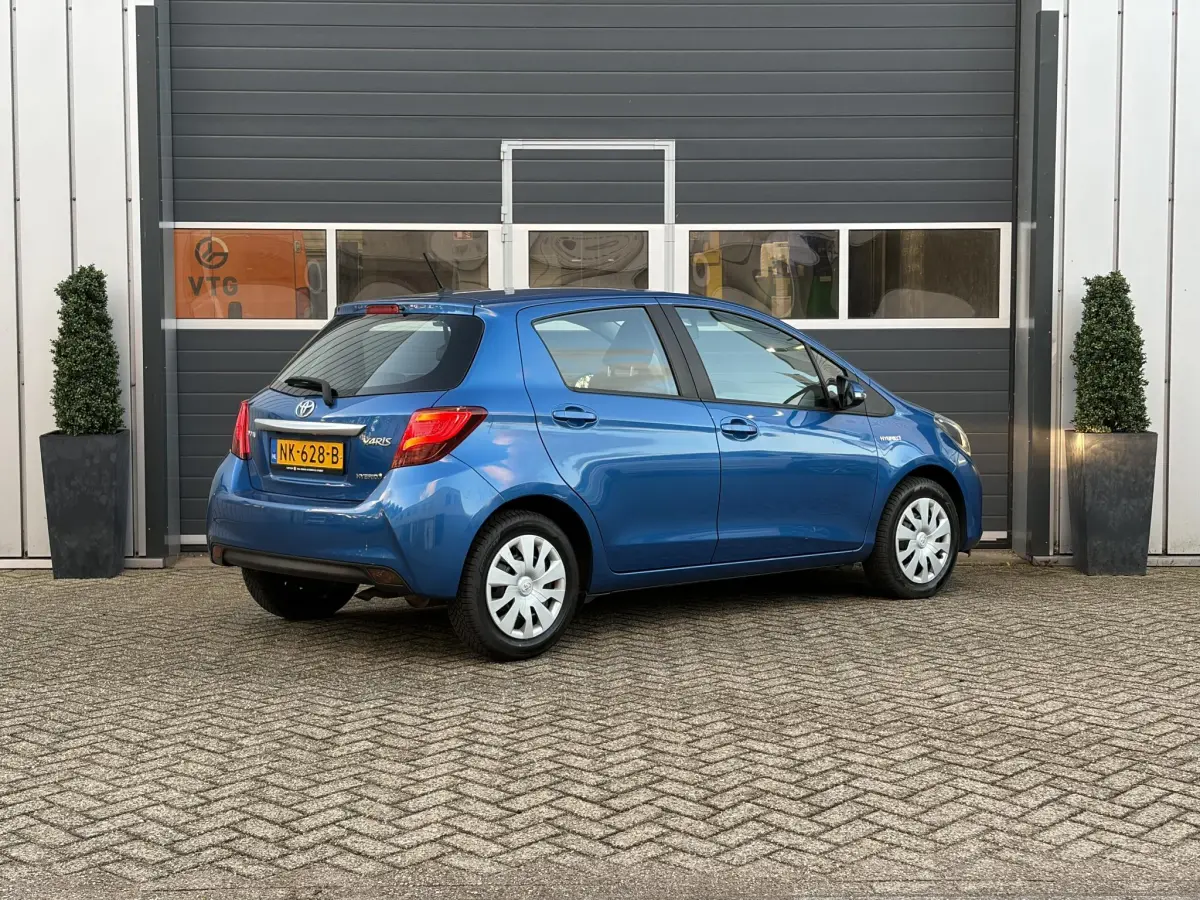 Yaris 1.5 Hybrid Aspiration | Climate | Camera | CV | Airco | 4 nieuwe banden |