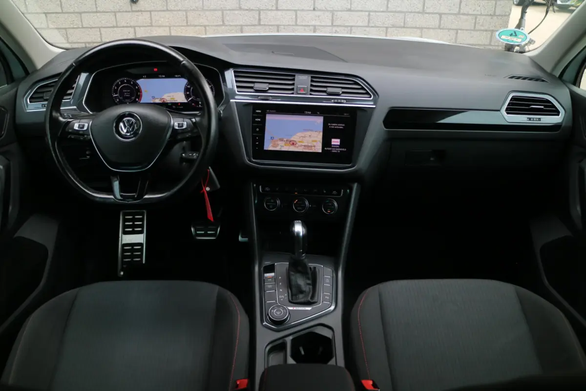 Tiguan 2.0 TSI 4Motion Highline Business R | Automaat | Trekhaak! | Carplay |