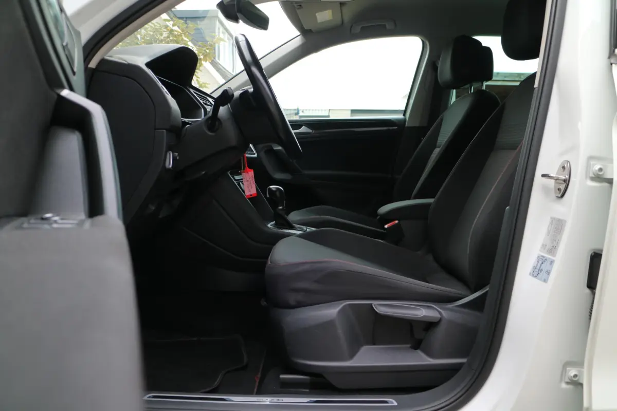 Tiguan 2.0 TSI 4Motion Highline Business R | Automaat | Trekhaak! | Carplay |