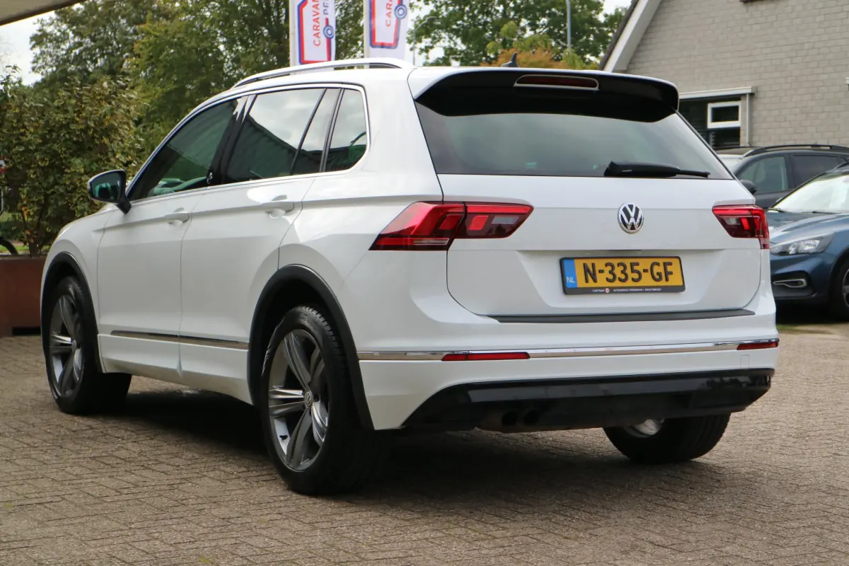 Tiguan 2.0 TSI 4Motion Highline Business R | Automaat | Trekhaak! | Carplay |