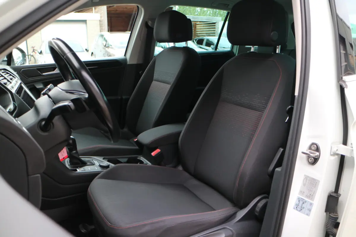 Tiguan 2.0 TSI 4Motion Highline Business R | Automaat | Trekhaak! | Carplay |