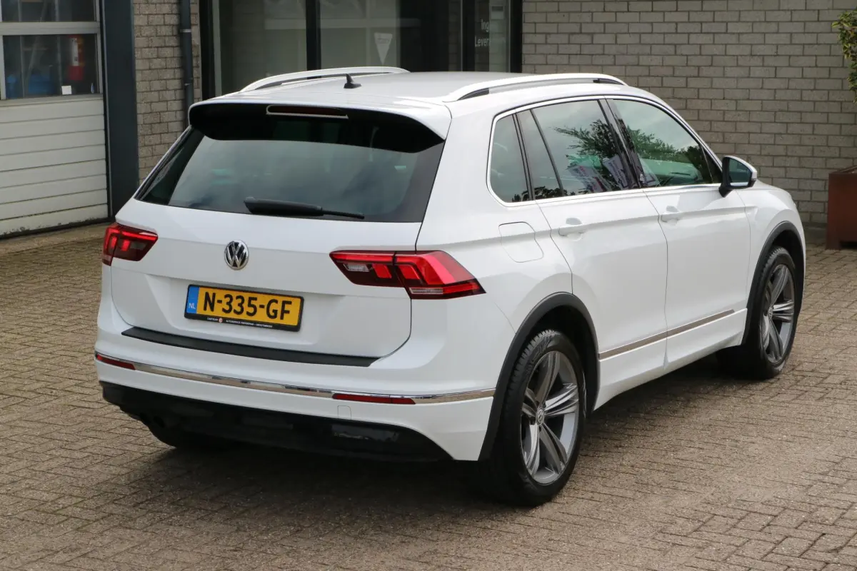 Tiguan 2.0 TSI 4Motion Highline Business R | Automaat | Trekhaak! | Carplay |