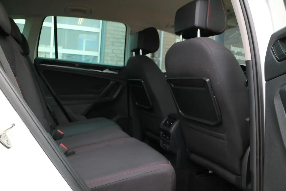 Tiguan 2.0 TSI 4Motion Highline Business R | Automaat | Trekhaak! | Carplay |