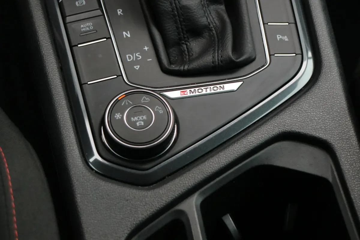 Tiguan 2.0 TSI 4Motion Highline Business R | Automaat | Trekhaak! | Carplay |