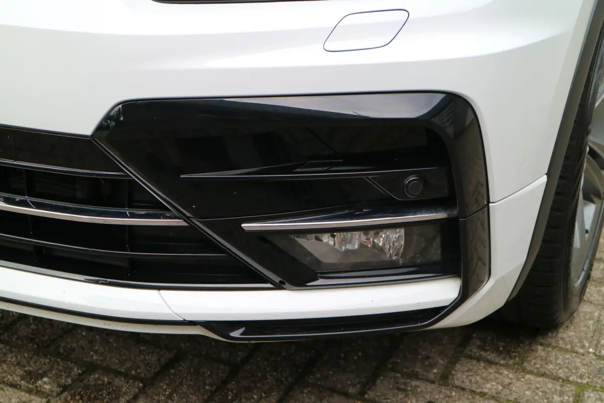 Tiguan 2.0 TSI 4Motion Highline Business R | Automaat | Trekhaak! | Carplay |