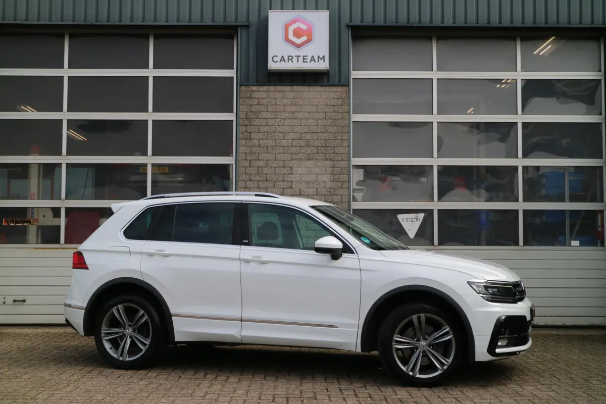 Tiguan 2.0 TSI 4Motion Highline Business R | Automaat | Trekhaak! | Carplay |