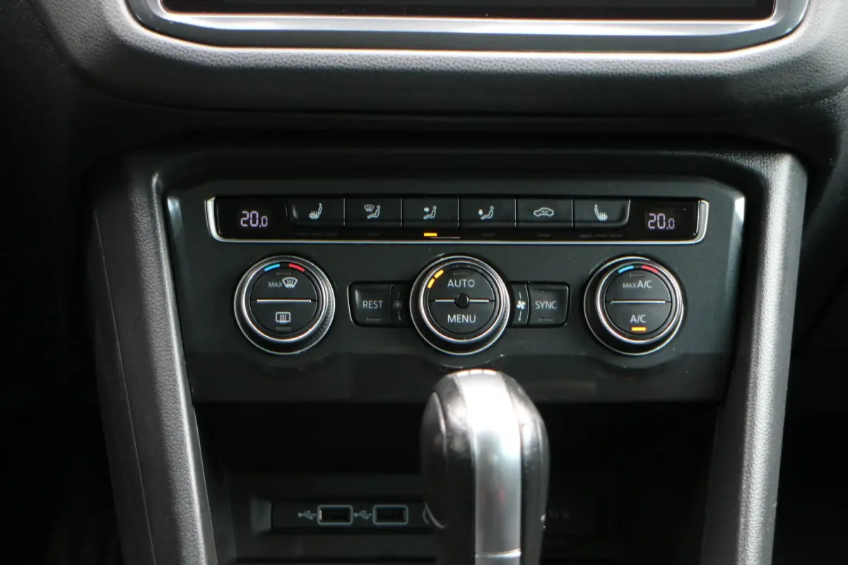 Tiguan 2.0 TSI 4Motion Highline Business R | Automaat | Trekhaak! | Carplay |