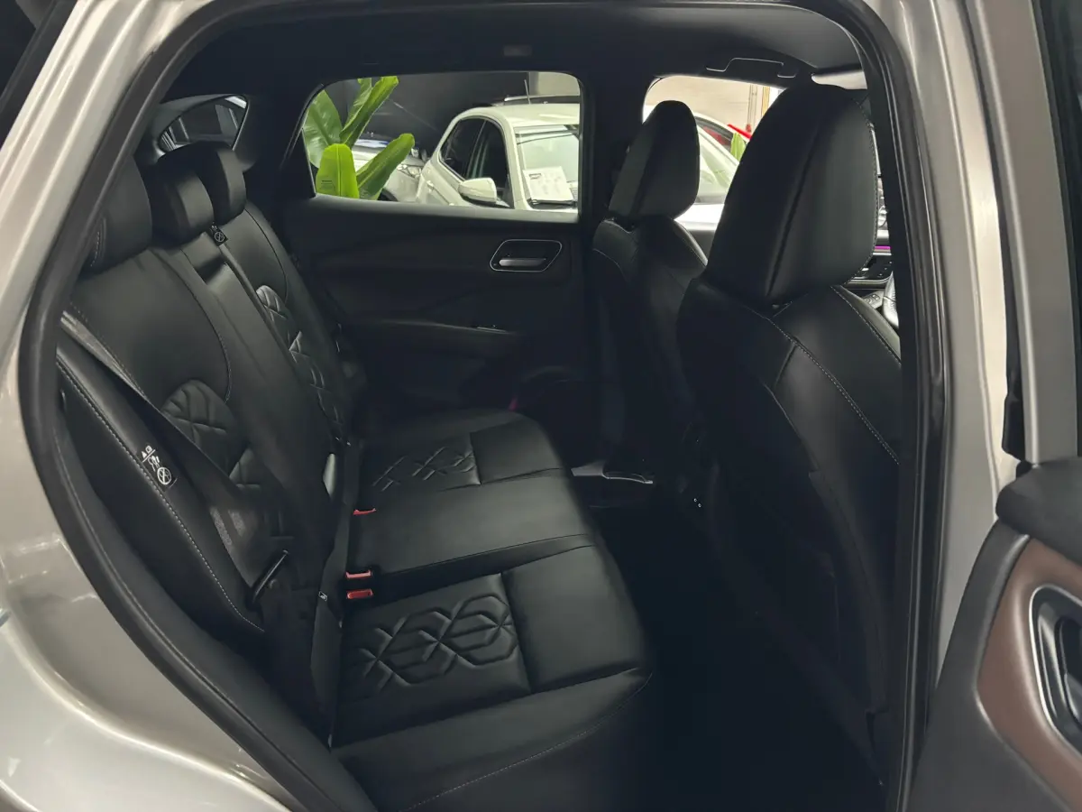 QASHQAI 1.3 MHEV Xtronic N-Connecta / Camera / Trekhaak