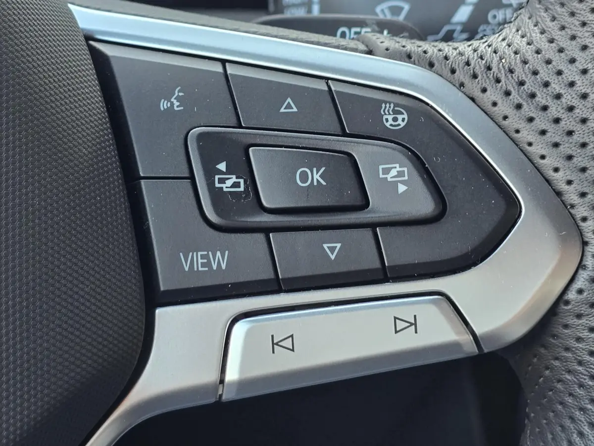 T-Roc 1.5 TSI R-Line Edition Virtual Cockpit Stuur/Stoelverwarming PDC V+A Camera