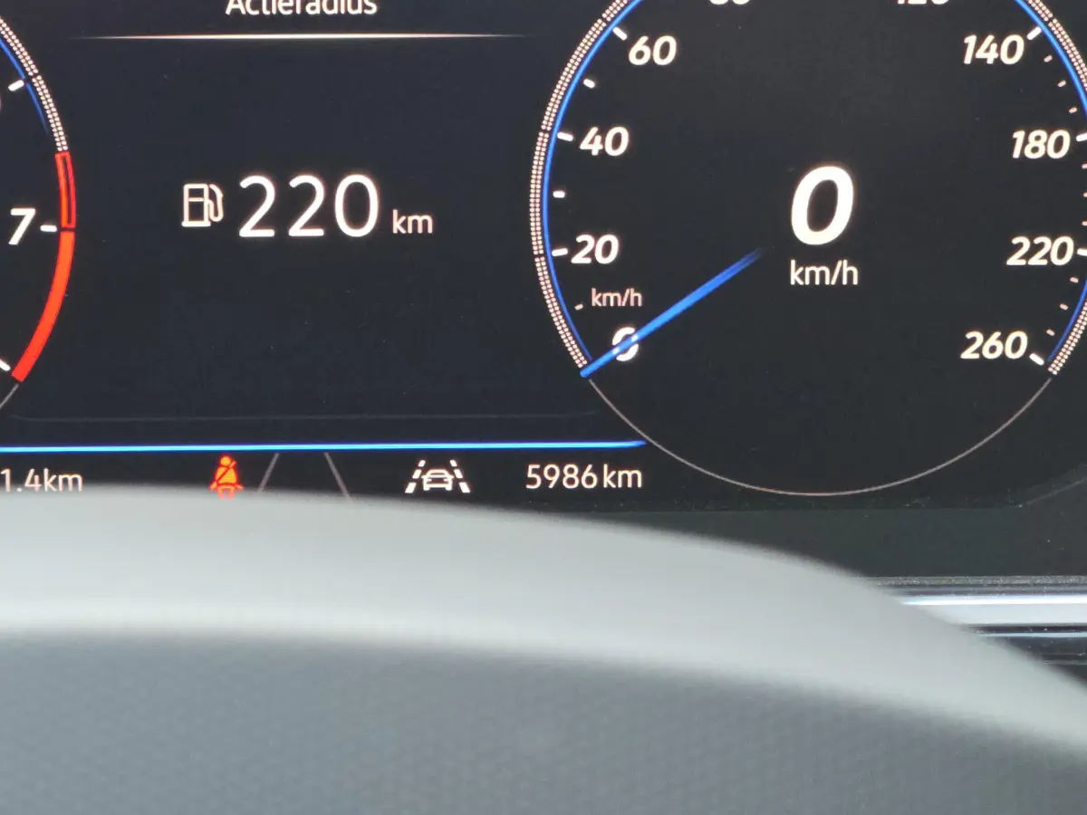 T-Roc 1.5 TSI R-Line Edition Virtual Cockpit Stuur/Stoelverwarming PDC V+A Camera