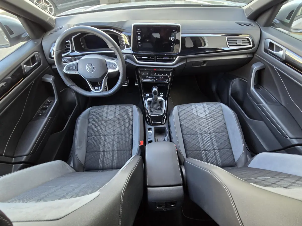 T-Roc 1.5 TSI R-Line Edition Virtual Cockpit Stuur/Stoelverwarming PDC V+A Camera