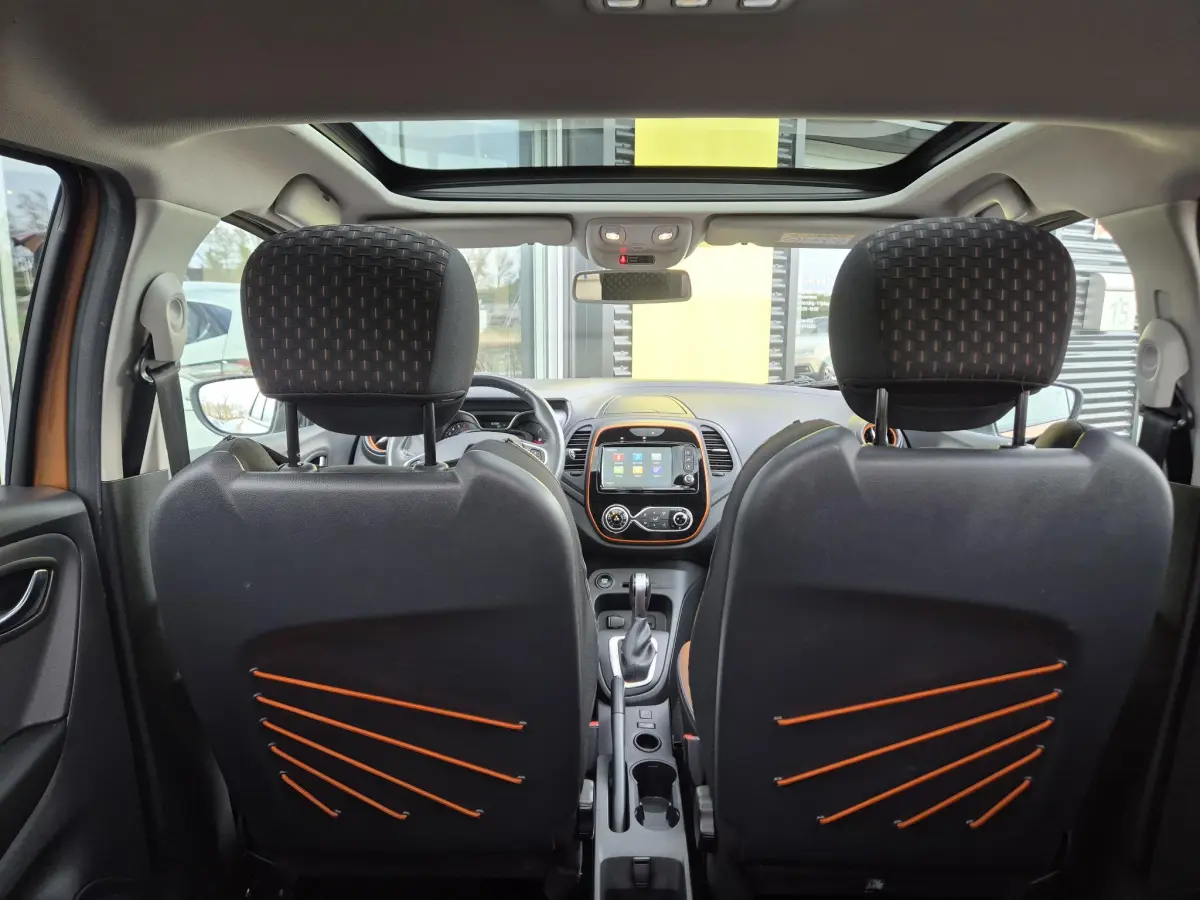 Captur TCe 120 EDC AUTOMAAT Intens Bose® Audiosystem, Panoramadak, Camera, Pack Easy Life