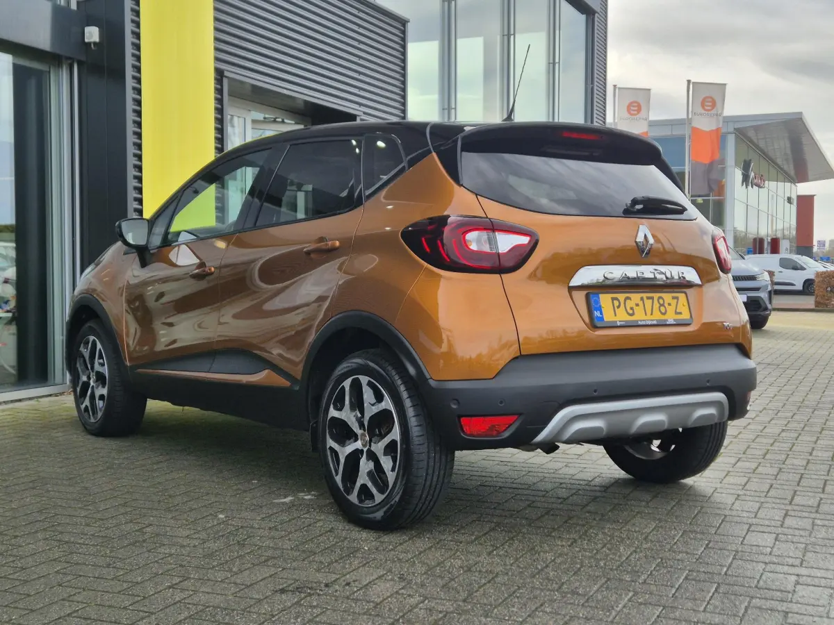 Captur TCe 120 EDC AUTOMAAT Intens Bose® Audiosystem, Panoramadak, Camera, Pack Easy Life