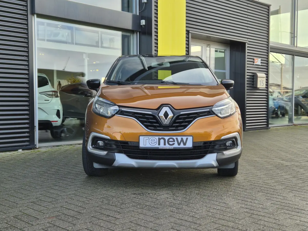 Captur TCe 120 EDC AUTOMAAT Intens Bose® Audiosystem, Panoramadak, Camera, Pack Easy Life
