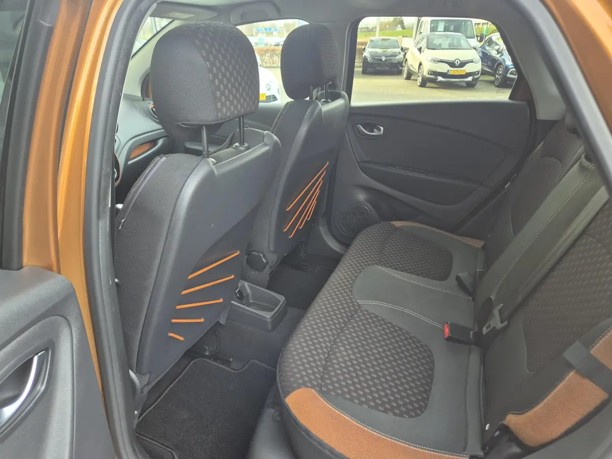 Captur TCe 120 EDC AUTOMAAT Intens Bose® Audiosystem, Panoramadak, Camera, Pack Easy Life