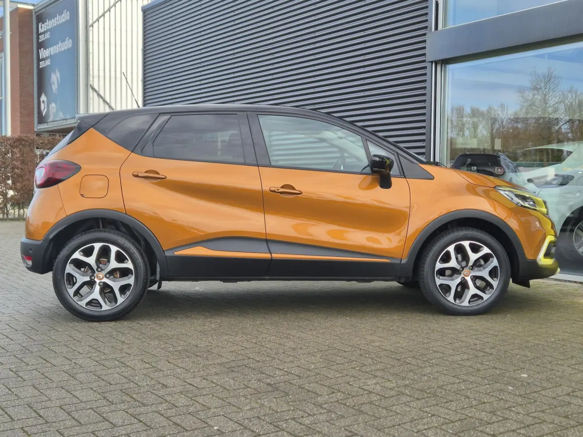 Captur TCe 120 EDC AUTOMAAT Intens Bose® Audiosystem, Panoramadak, Camera, Pack Easy Life
