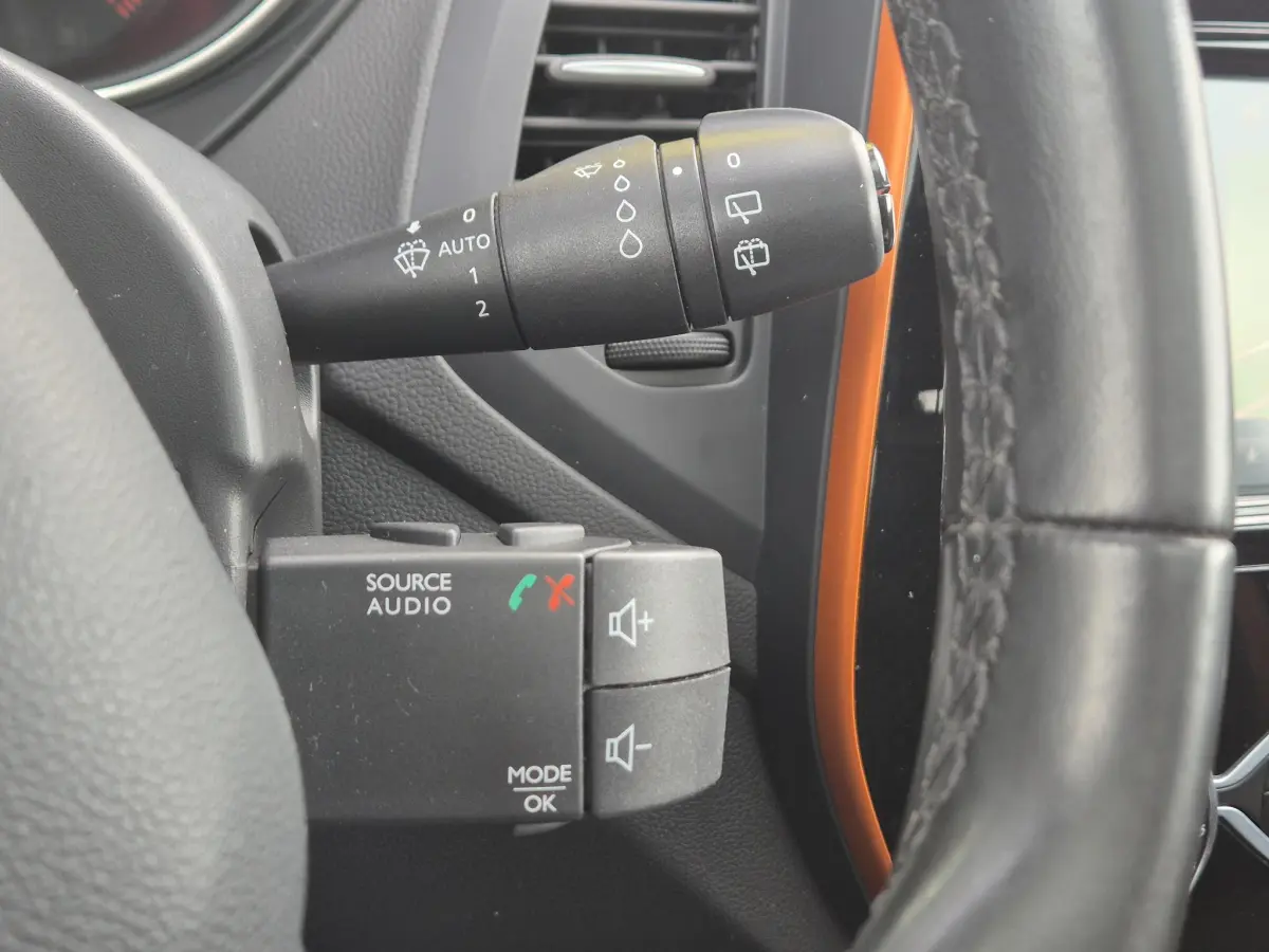 Captur TCe 120 EDC AUTOMAAT Intens Bose® Audiosystem, Panoramadak, Camera, Pack Easy Life