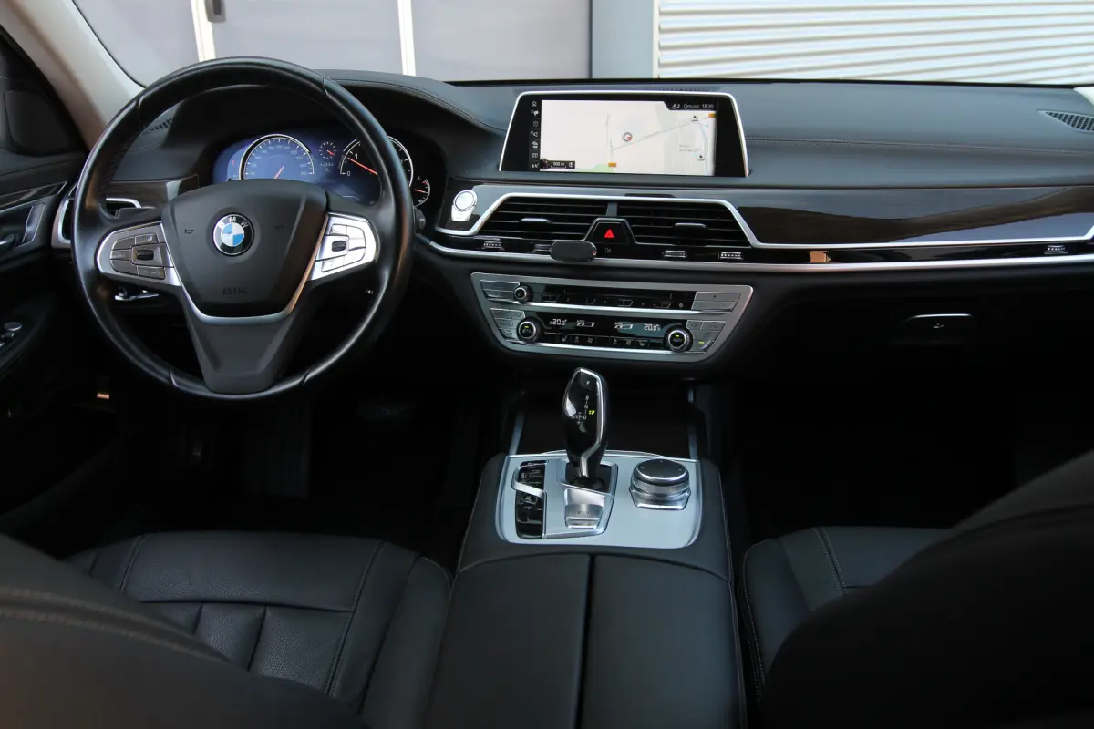 7 Serie 730d xDrive AUT. I NAVI I LEDER I 96000 KM I INCL. BTW